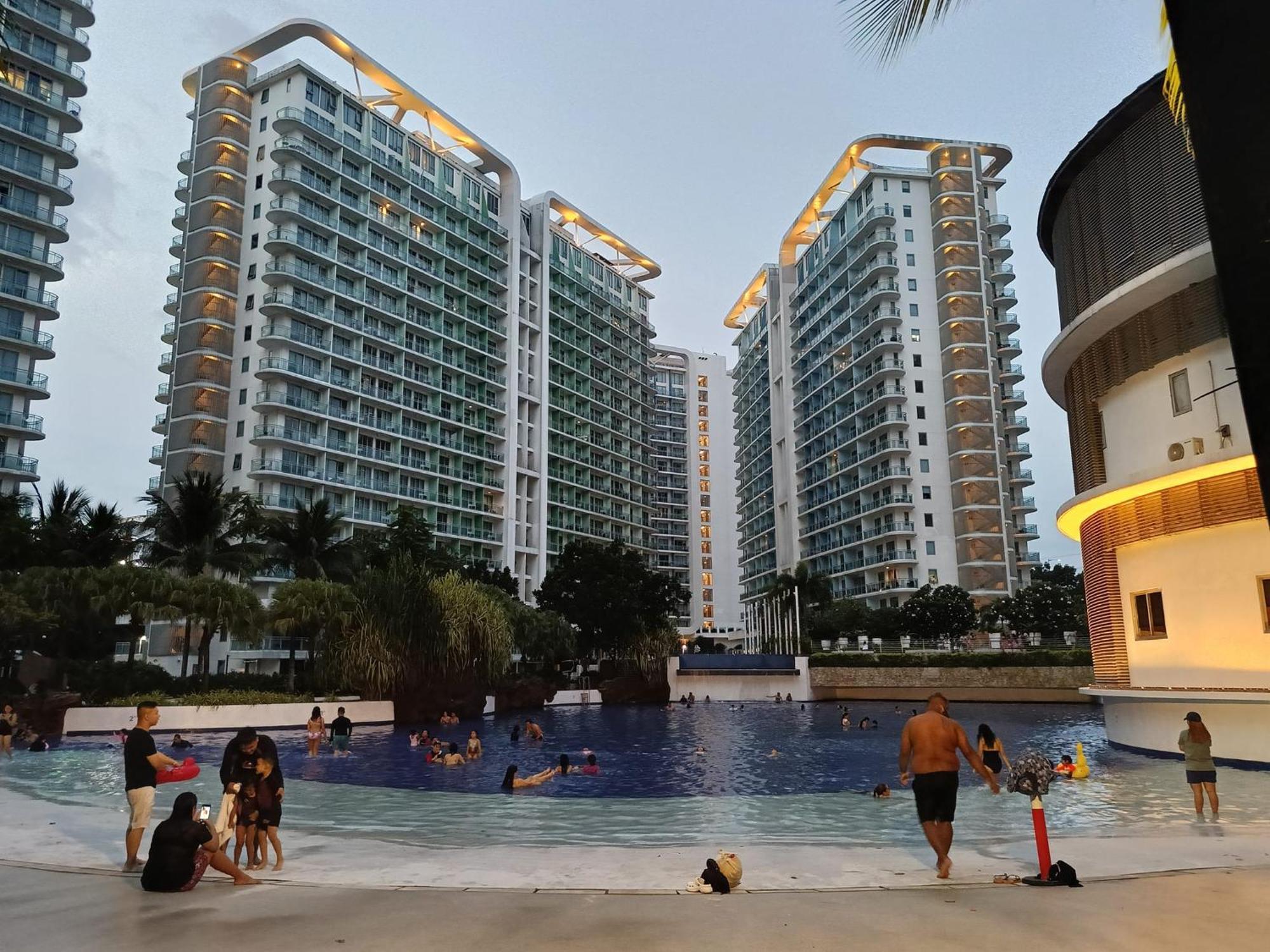 Manila Urban Resort At Azure エクステリア 写真