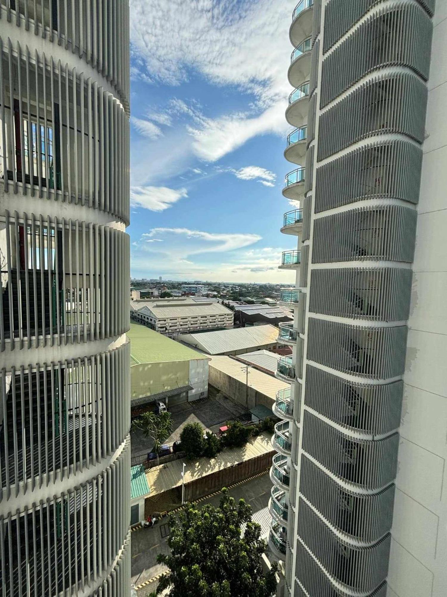 Manila Urban Resort At Azure エクステリア 写真