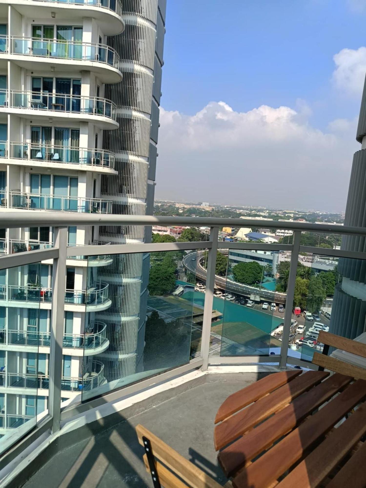 Manila Urban Resort At Azure エクステリア 写真